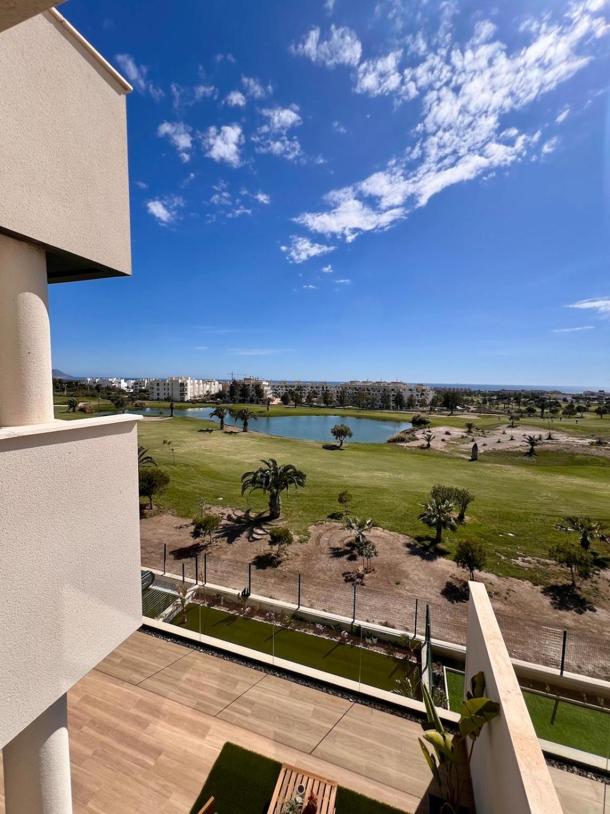 Atico Toyo Golf Apartment Ретамар Екстериор снимка
